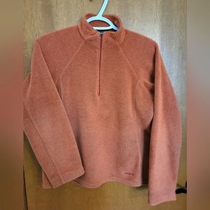 Patagonia rust color fleece capilane